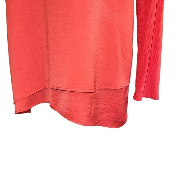 Soft Surroundings Women's Top Size M Red Long Sleeve V Neck Comfort Hi Low Hem - Picture 2 of 8